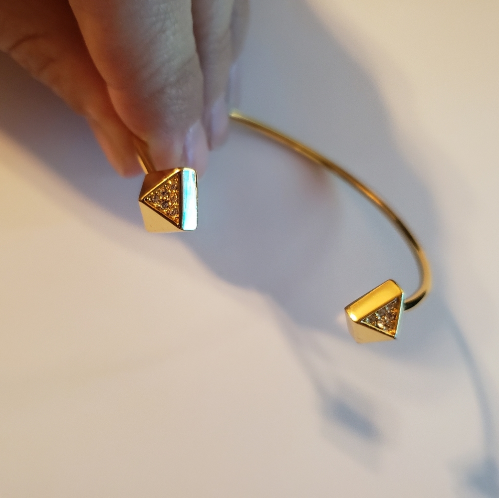 Hostess exclusive bracelet